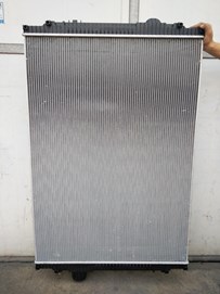 2001-2514 HD205009, LT9109, TR9045, 559045, S6518, 437278, 437278S, 650018, 650018ST, 239045  Auto engine parts heavy duty radiator for American Truck kenworth