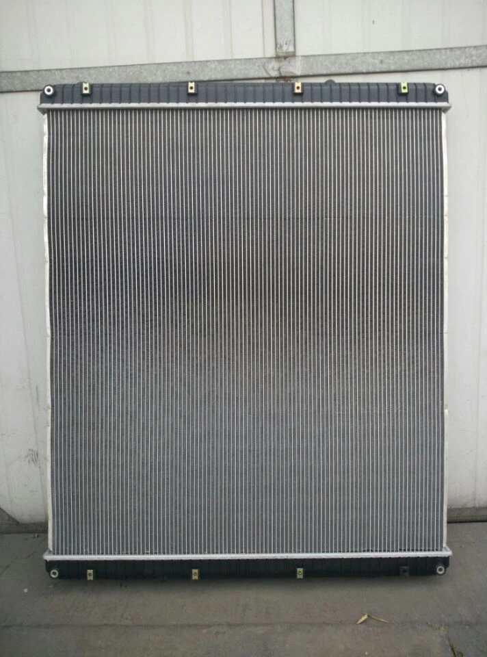 0530675003 2001-1738 Heavy truck radiator for Freightliner Cascadia 125/133/126/M2 112 radiator