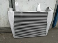 ENGINE COOLER 77884-6001 0005000103 000.500.01.03 000 500 01 03 8ML376727651 INTERCOOLER FOR MERCEDES-BENZ