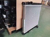 IVECO Eurocargo truck radiator 504080547  for IVECO truck Stralis Eurocargo Eurotech Eurostar