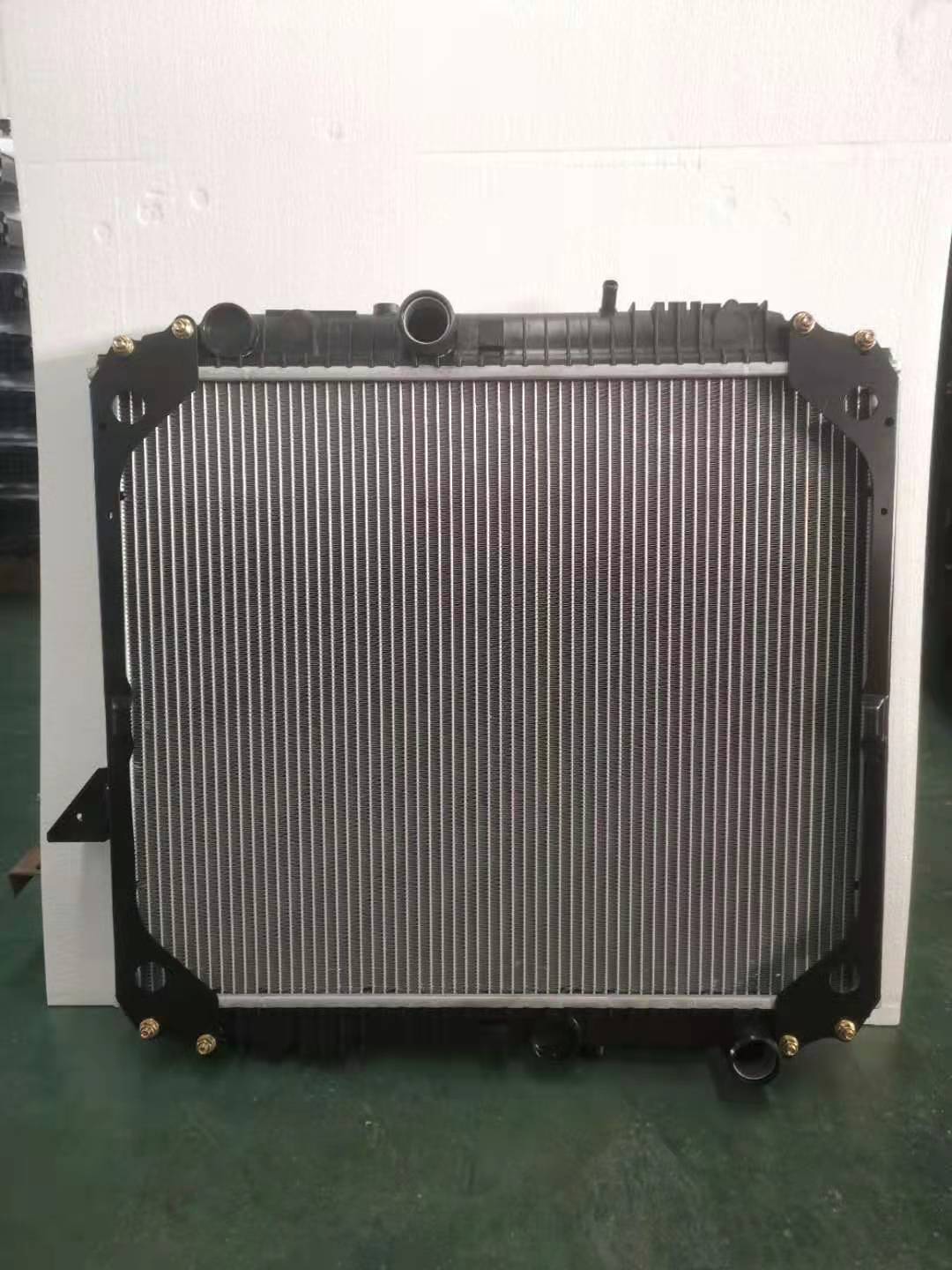 Auto parts cooling system radiators for Mercedes Benz L1622(OF1722) 6955007201 A3845000003